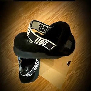 UGG Women’s Disco Slide Slipper! Browns Shoes, Elastic strap UGG graphic